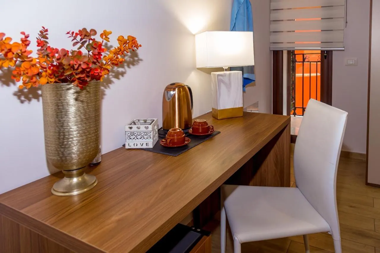 La Finestra Sul Cortile B&B Sciacca 3*,  Italy