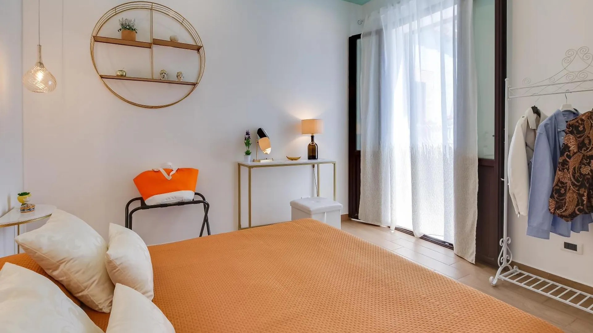 La Finestra Sul Cortile B&B Sciacca Bed and breakfast