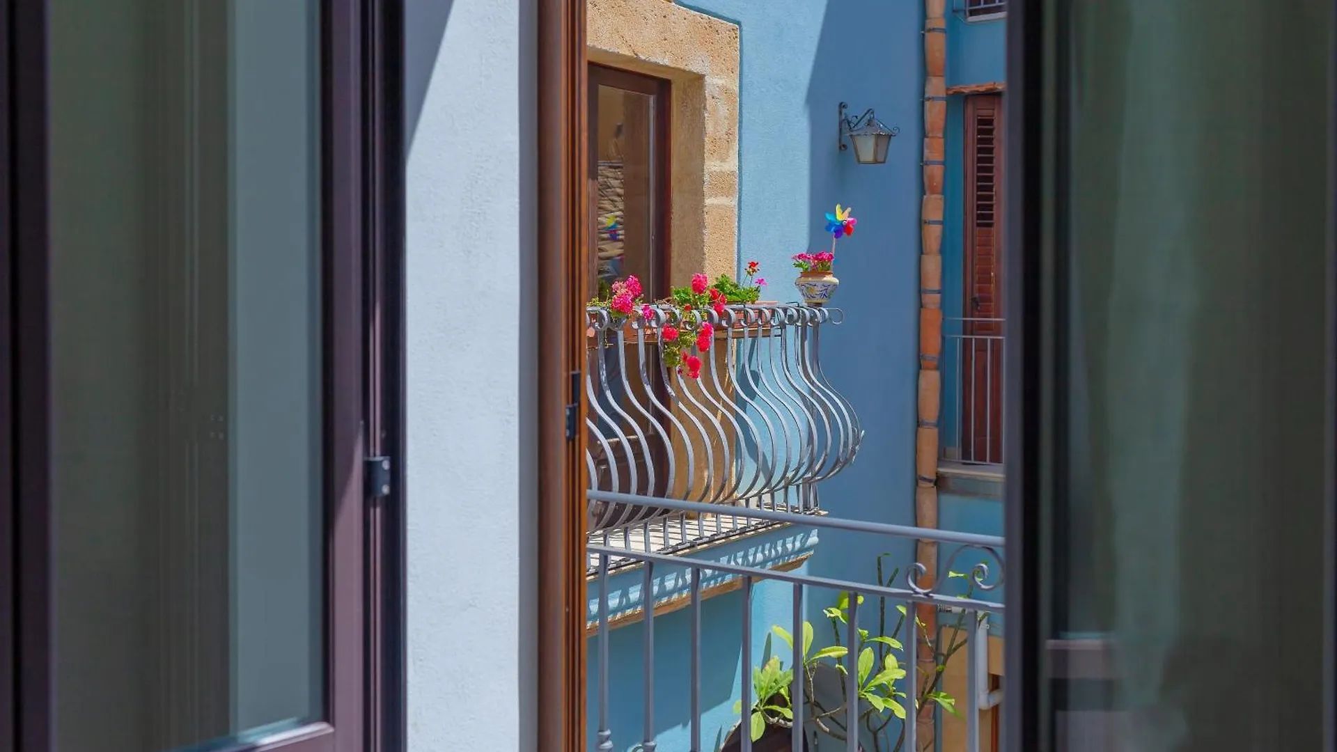 La Finestra Sul Cortile B&B Sciacca 3*,  Italia