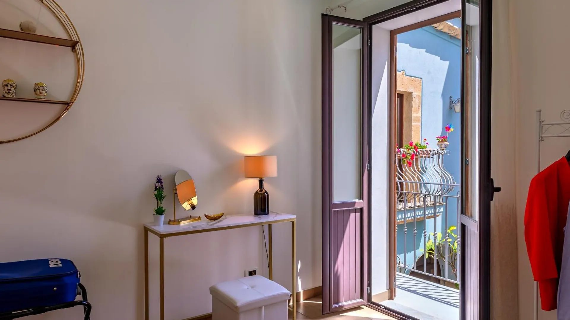 La Finestra Sul Cortile B&B Sciacca Bed & Breakfast